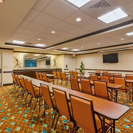 Holiday Inn Express And Suites Alpine By Ihg Exterior foto