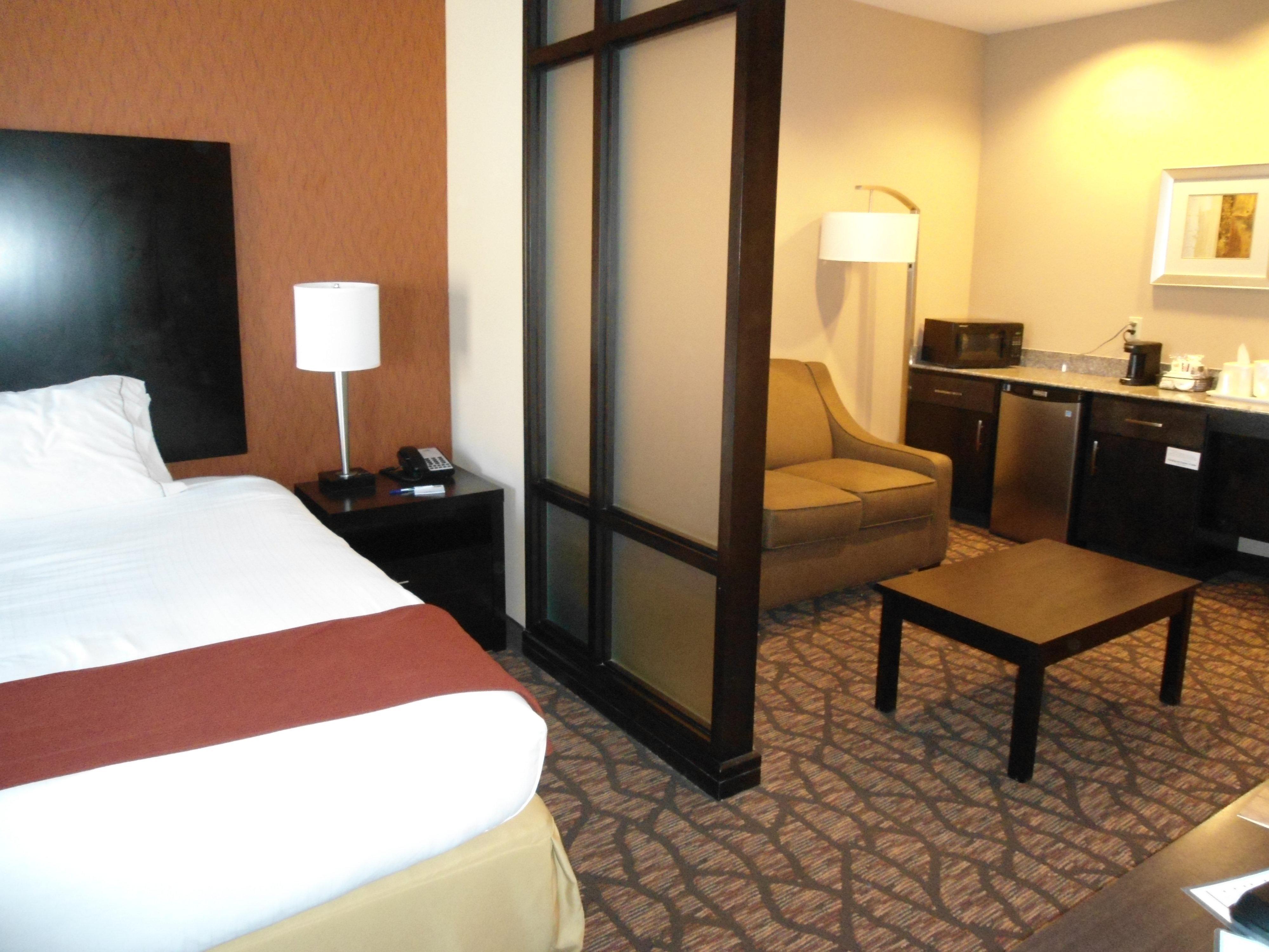 Holiday Inn Express And Suites Alpine By Ihg Exterior foto